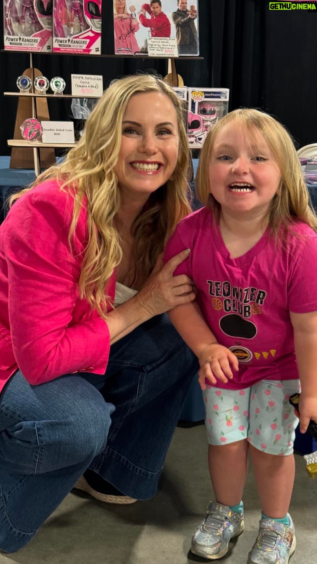 Catherine Sutherland Instagram - Oh Ella Mae, you are pure joy! #thorwbackthursday @nashvillecomicon @midtngeek #futurepinkranger #catherinesutherland #powerrangers #powerrangersplayback #onceandalways