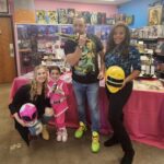 Catherine Sutherland Instagram - #flashbackfriday Seeing the little pink ranger cosplayers never gets old! Sp precious #catherinesutherland #pinkranger #mightymorphinpowerrangers #cosplay #futurepinkranger #powerrangersplayback #onceandalways