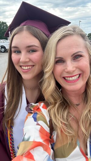 Catherine Sutherland Instagram - Monumental moment in time yesterday for our beautiful Lily as she ends her high school, chapter and sets sail into her college years. I am so honored to be the mama of this incredible young woman who has already accomplished so much. She is the very best of her dad and I.and we couldn’t be more proud. Thank you to our family. @nakiaburrise @theresagaz @rosariag72 @kristyscott0514  @jenben4 for joining us to celebrate and surround us with your love. Sharing these moments with the people you love is everything.
Shine on my beautiful girl. Always listen to the God’s spirit inside you. You are going to change the world. ♥️