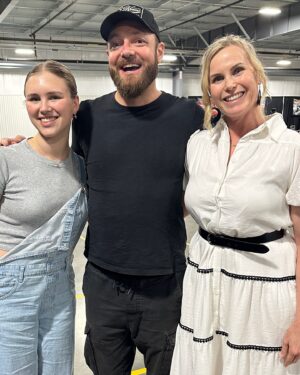 Catherine Sutherland Instagram - Thank you @nashvillecomicon 
It’s been a blast!

#catherinesutherland #PinkRanger #Onceandalways #KatherineHillard #Mightymorphinpowerrangers #zeo #Turbo #PinkRangerPower #Pterodactyl #cranezord #powerrangersplayback