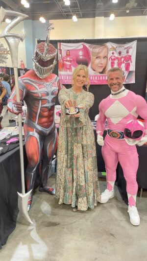 Catherine Sutherland Instagram - #fanfriday #flashbackfriday 
@officialpowermorphicon 2022
It always fills my bucket to attend PMC and see all of your shining faces!
Who’s coming to PMC 2024?

#catherinesutherland #PinkRanger #Onceandalways #KatherineHillard #Mightymorphinpowerrangers #zeo #Turbo #PinkRangerPower #Pterodactyl #cranezord #powerrangersplayback