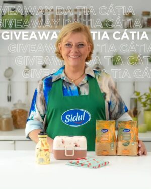 Cátia Goarmon Instagram - Queremos que os mais pequenos comecem este novo ano letivo em grande e com um Kit de Marmita à altura - porque, Regresso às Aulas, não é Regresso às Aulas sem a Sidul! 🤓

Para participares só tens de: 

🍱 Escrever a frase mais original, contendo as palavras "Sidul" e "Regresso às Aulas"
🍱 Seguir as páginas @siduldocesmomentos e @tia_catia
🍱 Identificar 2 amigos nos comentários

O vencedor será premiado com:
🎁 1 Lancheira
🎁 1 Garrafa Reutilizável 
🎁 1 Bolsa para Lanches 
🎁 2 embalagens de Açúcar Mascavado Sidul
🎁 2 embalagens de Açúcar Mascavado com Stevia Sidul

Podes participar quantas vezes quiseres, desde que identifiques amigos diferentes.

Este Giveaway decorre até dia 19 de setembro e podes encontrar o regulamento regulamento no link da bio.

Boa sorte!

#Sidul #Siduldocesmomentos #passatempo #Giveaway