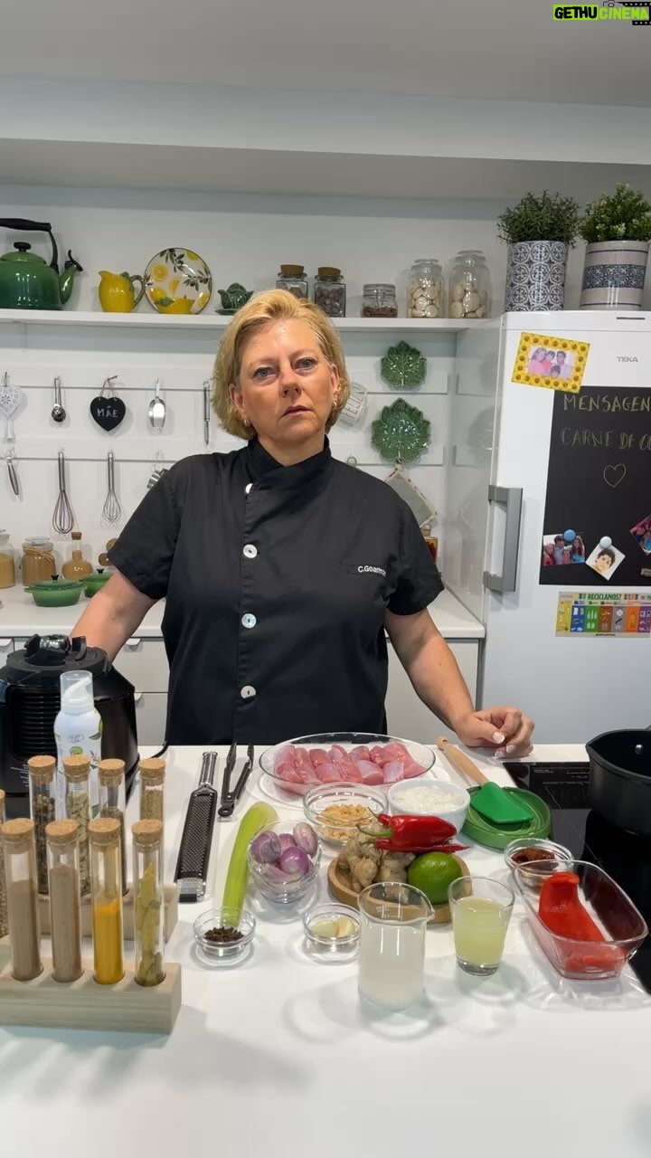 Cátia Goarmon - 2K Likes - Receita de caril de coelho!
A carne de coelho é uma carne magra, com elevado teor proteico e rica em vitaminas do complexo B.
#euagripromo #carnedecoelho #dietamediterranea #receita