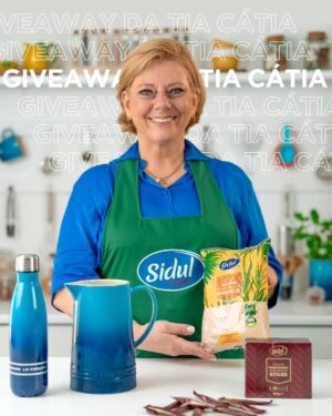 Cátia Goarmon Instagram - Verão não é verão sem bebidas frescas, cheias de cor e sabor - assim como o conjunto Le Creuset que temos para te oferecer! 🍹

Para participares só tens de: 

🏝 Escrever um comentário original que nos diga se Sidul fosse de férias qual seria o destino e porquê 
🏝 Seguir as páginas @siduldocesmomentos , @tia_catia e @lecreuset_pt
🏝 Identificar 2 amigos nos comentários

O vencedor será premiado com:
🎁 1 Jarro Le Creuset
🎁 1 Garrafa Térmica Le Creuset
🎁 3 embalagens de Açúcar Areado Amarelo Sidul
🎁 3 embalagens de Açúcar Mascavado Sticks Sidul

Podes participar quantas vezes quiseres desde que identifiques amigos diferentes.

Este Giveaway decorre até dia 23 de julho e podes encontrar o regulamento no link da bio.

Boa sorte!

#Sidul #Siduldocesmomentos #passatempo #Giveaway