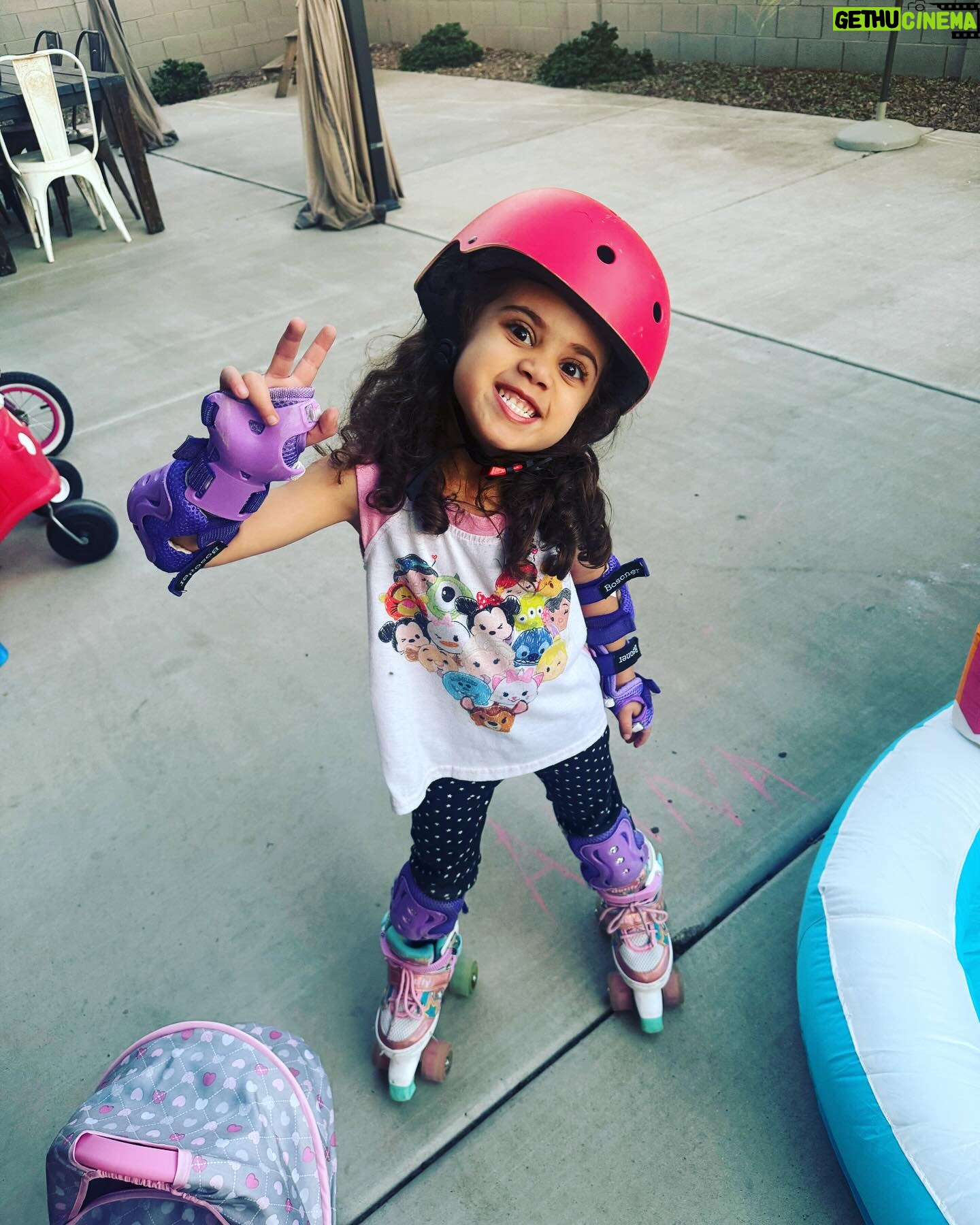 CeCe Peniston Instagram - Nothing but blessings this year and this is one of mine , my little joy ……❤️ #sunday #sundayfunday #love #foe