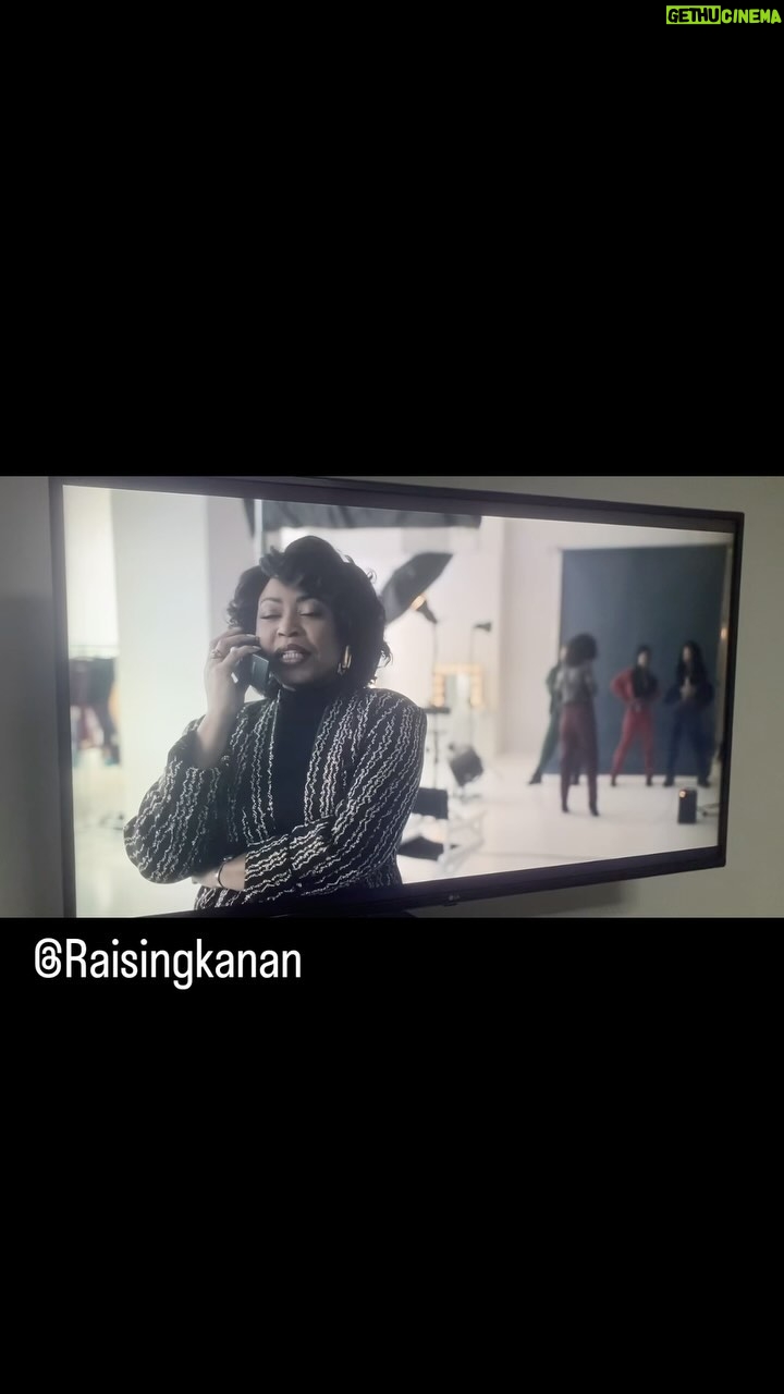 CeCe Peniston Instagram - Thank for the love on @raisingkananstarz love it and feeling blessed …… #streaming #sundayfunday #keeponwalking #cecepeniston ##music #artistsoninstagram @50cent @universalmusicgroup #50cent #sunday