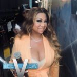 CeCe Peniston Instagram - Quick pic #backstage before I hit @theviewabc , I love moments like this ❤️ @arend.jackson @damakeup1 @andreayoungthestylist @theviewabc @byronvgarrett @bendaworld #teampeniston @joyvbehar @whoopigoldberg @sunny @sarahaines @ananavarrofl #juneteenth #holiday #love #artistsoninstagram #artist #mood