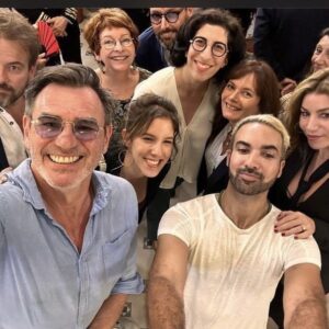 Cécilia Hornus Instagram - Inauguration des nouveaux studios au Pôle Média à Marseille en présence de madame la Ministre de la culture @rima.abdulmalak avec une partie de la team de Plus belle la vie! Un grand moment plein d’émotion. Merci à @vincent.meslet @belmerrodolphe aprikian_ara  @laurentkerusore 
@leafrancoisoff @sylvie_flepp 
@jeromebertin @lolamarois @stephane_henon @jolatzko 
#elisabethcommelin
@culture_gouv @newen_studios 
Et bientôt sur @tf1…❤️⭐️✨