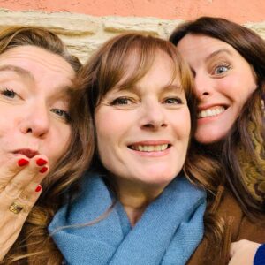 Cécilia Hornus Instagram - Jour J. 🤩

Tellement de travail. 
Tellement d’énergie et de bonne humeur parce que nous sommes si heureux de participer à cette nouvelle aventure. 

Merci pour vos retours incroyables, généreux, enthousiastes et déjà si nombreux. 
Quelle folie. Quelle chance !!! 🤍

Merci à toutes les équipes. 
Merci à l’esprit de cette série merveilleuse qui nous réunit toutes et tous. 🙏🏻

Et pour toujours en nous Michel et Marwan. 
De lire leurs noms au générique était bouleversant. 🌟🌟

@annedecisoff @laurentkerusore #elisabethcommelin @elodievarletofficiel @renaudleymans @jeremycharvet @mariereache @sylvieflepp @oh_tchim
@moondailly @jolatzko @jeromebertin @leafrancoisoff @inakilartigue @jadeprdn @marie_hennerez @lolamarois @stephane_henon @valduclaux @ellaphilippe @florian.abboud @jooowsky @clairedlr72 @pascalheylbroeck @ddassigny @regis_maynard 
@le_studio_coloriste @swcoloriste 
@clementineplanchon @pblvofficiel @newen_studios  @tf1 @tfxtv @tf1plus 

Photos officielles @thomasbraut