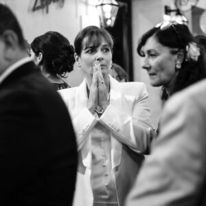 Cécilia Hornus Instagram - Allez c’est  la dernière soirée. Exceptionnelle évidemment. 
Tant de gratitude envers toutes les équipes. Production, écriture, technique, déco, artistique, communication et la ville de Marseille. 
 Je vous envoie tous beaucoup d’amour et à vous, notre public chéri qui nous a tant apporté et tant soutenu. 
Immense MERCI 
#ajamaislespremiers 
#plusbellelavie
#lafamille 

@pblvofficiel @newen_studios @france3
Crédits photos @fabien.trbn @olivier_martino