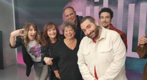 Cécilia Hornus Instagram - C’était hier soir. @cliquetv 
#lastprime #plusbellelavieofficiel #le29eme #iconique #cestvendredi #ajamaislespremiers @pblvofficiel