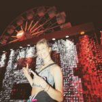 Cecilia Bonelli Instagram - Este fue un #lolapalooza especial. #lupita me pidió de ir juntas y así lo hicimos. Ahora con 3 hijas me tengo que dividir un poco más y dedicarle tiempo a solas a cada una. Por mas #lolapalooza juntas! Gracias @budweiser_ar #budxlollaar por hacerlo posible! ❤️🤘