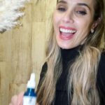 Cecilia Bonelli Instagram - “Un CoLoR paRa CaDa nEcEsidad” 💙🧡❤️💜 @larocheposay tiene cuatri serums antiedad y cada uno se ajusta a una necesidad distinta 😊. 💙El Hyalu B5 con ácido hialurónico puro y la vitamina B5 nos ayuda a recuperar la elasticidad y firmeza de la piel. 🧡El Pure Vitamin C10 minimiza las líneas de expresión y le aporta luminosidad al rostro. ❤️El Retinol B3 corrige arrugas profundas y estimula la renovación celular. 💜y el Pure Niacinamide 10 corrige manchas desde la primera semana de uso!!! ¿Mi preferido? … TODOS!!! 😜🌸🫶 #larocheposay #tratamientosn1antiedad @lorealgroupe_latam