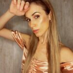 Cecilia Bonelli Instagram - #holaviernes hola a vos! Que estas #cuidándote y poniendo tu granito de arena para que esto mejore lo más rápido posible! ❤️🤞