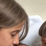 Cecilia Bonelli Instagram - Welcome Amelia Cvitanich Bonelli!!! Pensar que tenía fecha para el 1 de Enero como el día en el que había nacido el nono Juan Carlos. Me acuerdo que cuando le conté a papá la fecha probable de parto me dijo: “me va sacar el protagonismo de cumple” jajaja 🤣. Sabías que también tu hermana Carmela cuando te hablaba en la panza, te pedía que no nacieras el 20 porque ese era su dia! Fuiste tan buena y prolija hija que elegiste vos el propio día de tu nacimiento sin opacar a los demás. El día en el que la selección nos regaló la alegría de pasar a una final del mundo ya me sentía mal fisicamente, de madrugada los dolores se intensificaron y fue así cm terminamos en la guardia: “Si en unas dos horas dilatás un poco más, te dejamos internada” me dijo la doctora. Desde las 2 am hasta las 18.50 del 14-12-22 hicimos un laburo impecable en equipo hija! Este año fue durísimo para mí y sin embargo siento que vos fuiste la encargada de traer magia y abrirme los ojos 👀 para entender que nada es perfecto y que nadie está exento de nada. Trajiste más amor a esta familia que te ama con locura!!! Gracias hija por todo lo que me enseñaste desde la panza y por todo lo que te queda aún por enseñarme! Arranquemos con esta aventura de a 5 !!! Ahora los números impares me gustan más! Y ya que estás acá tráete la copa 🙏😉🇦🇷#welcomeAmelia #welcomelittleprincess #holaamericanita