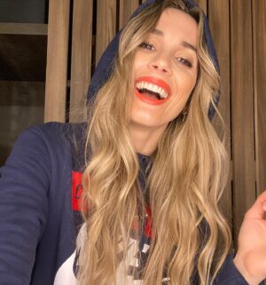 Cecilia Bonelli Instagram - Sonriendo siempre ando …. 😁