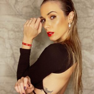 Cecilia Bonelli Instagram - Bouche rouge baby 💋
