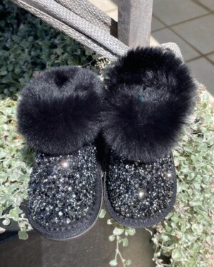 Celia Ireland Instagram - If you like a bit of bling like me, check out my beautiful friend KD’s website auntybling.com.au for all of you sparkly souls!! @auntybling ✨✨✨