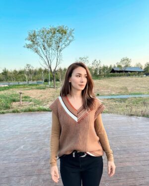 Celina Jade Instagram - I want my baby to grow up loving nature like me!