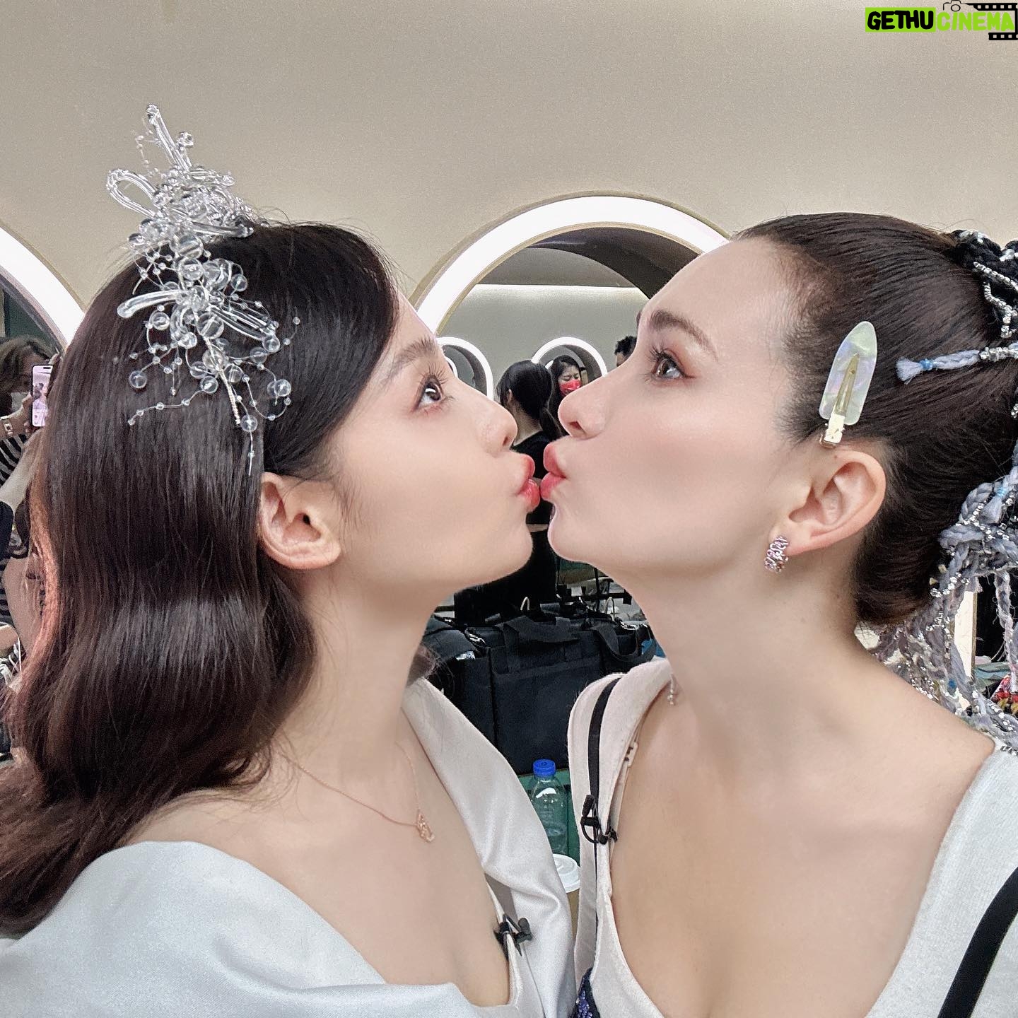 Celina Jade - 2.5K Likes - The journey, not the result, is the prize. I’m so glad 33 of us showed up together. Women from different walks of life, from different industries showing up to show themselves they too can do it and that age is just a number.