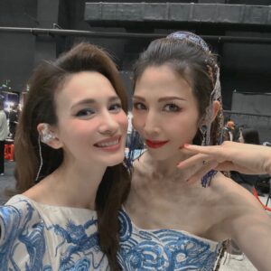 Celina Jade Instagram - Never compare yourself to another, as there’s no better person at being you than you. To all the ladies: you are beautiful and perfect just the way you are!