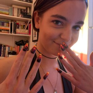 Celine Buckens Instagram - Butter wouldn’t melt 🔥 💅 🔥💅
Nails by @charlottecsmith_hmua