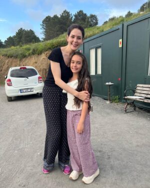 Cemre Demircan Instagram - İşte benim @yildiz_c_atiksoy  ablam #malhunana’m💕💕
Çokca sevgi🥰🥰