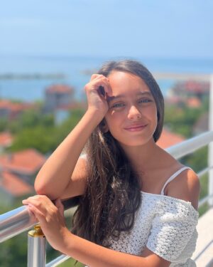 Cemre Demircan Instagram - Güzel haberler gelicek elbet biz beklemeye devam edelim😉

#kuruluşosman #fatmahatun #kesfetteyiz