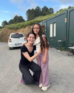 Cemre Demircan Instagram - İşte benim @yildiz_c_atiksoy  ablam #malhunana’m💕💕
Çokca sevgi🥰🥰