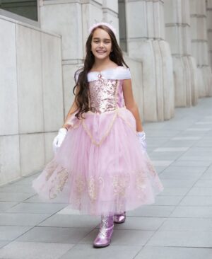 Cemre Demircan Instagram - Uyuyan Güzel uyandı🥰🥰

@baby_ds_collection 
@gulcinmutlucom 

#kidsfashion #sleepingbeauty #laylasirinajans #fatmahatun