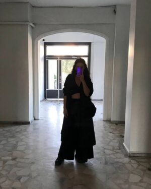 Cemre Melis Çınar Instagram - Ee napıyosun Melo? Nasıl gidiyor? 
Böyle🪶