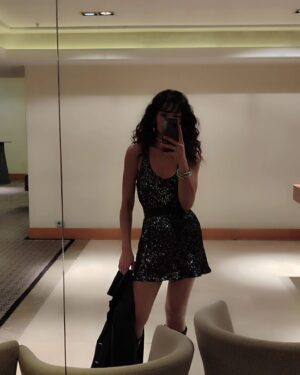 Cemre Melis Çınar Instagram - Shine & Mirrors 🪩