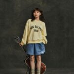 Cent Chihiro Chittiii Instagram - NB 996 35th anniversary "Why 996?" @newbalance Photographer : Tetsuo Kashiwada Stylist : Tomomichi Kondo Hair＆Make : yui Writer : Rui Konno Web Design : Tatsuya Mizuguchi Casting : Marin Funayama @marin_funayama thx♡ Art Director : Yoshihiro Kato AP＆PM : Yuta Fukano Agency : Boomer Inc. https://shop.newbalance.jp/shop/pages/nb996-35th.aspx