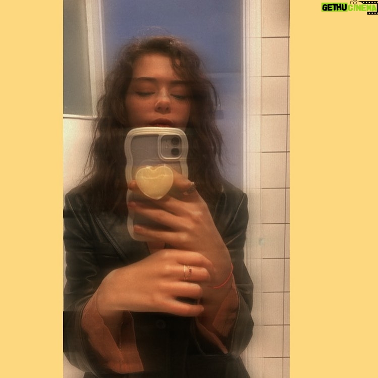 Ceren Koç - 2K Likes - hearts and tiles get along together 💛