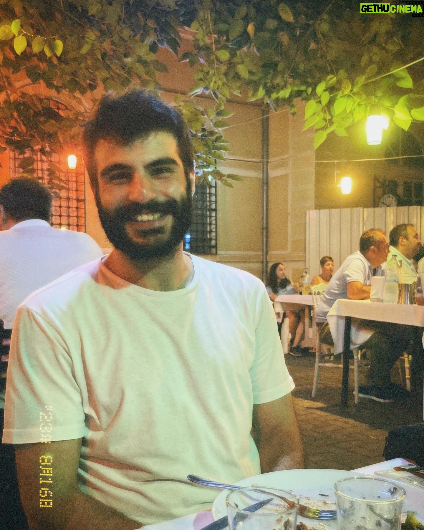 Ceren Koç - 2.8K Likes - dogum gunum ve sarhosken yedigim cilekler 🍓