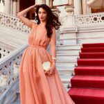 Ceren Benderlioğlu Instagram - @saatvesaat gecesine beni ışık hızı ile hazırlayan @dressistanbul_official ekibine ❤️❤️❤️ve ev sahibimiz @niranhurel elinin değdiği hersey mi güzel olur arkadaşım muhteşem bir organizasyondu.