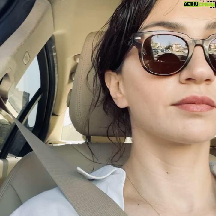 Ceren Benderlioğlu Instagram - Kimse demiyor Ceren canım kızkacıran , torpil alalım patlatalım mı diye 🫣 bayramı alın bana torpil kızkacıran ve çatapatımı verin