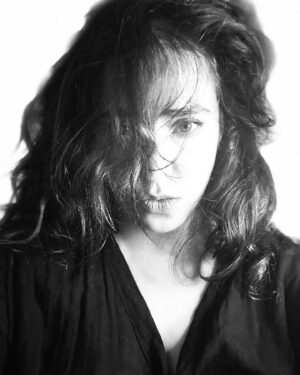 Ceren Taşçı Instagram - Baktım kimse çekmiyor ben de kendi özümü çektim 💀