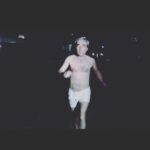Ceren Taşçı Instagram - Hoşçakal 33…Yeni yaşıma bir hastanede girdim.Babam bir odada ben bir odada yatıyoruz.İkimiz de iyi olacağız biliyorum.Düşününce bütün yılı,bu yılın hakkı bir final olduğunu düşünüyorum.Kayıplar,gidenler,kalanlar… Bu arada iyiyim.Böbrek taşı düşürüyorum.No panic!Benim atabildiğim taş da bu! Çünkü sevgi kazanacak 🫶