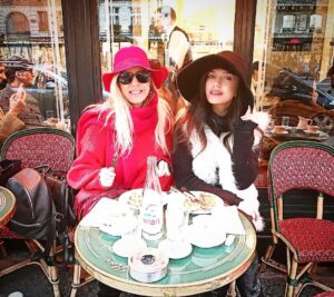 Ceren Yılmaz Instagram - #paris ❤️🖤