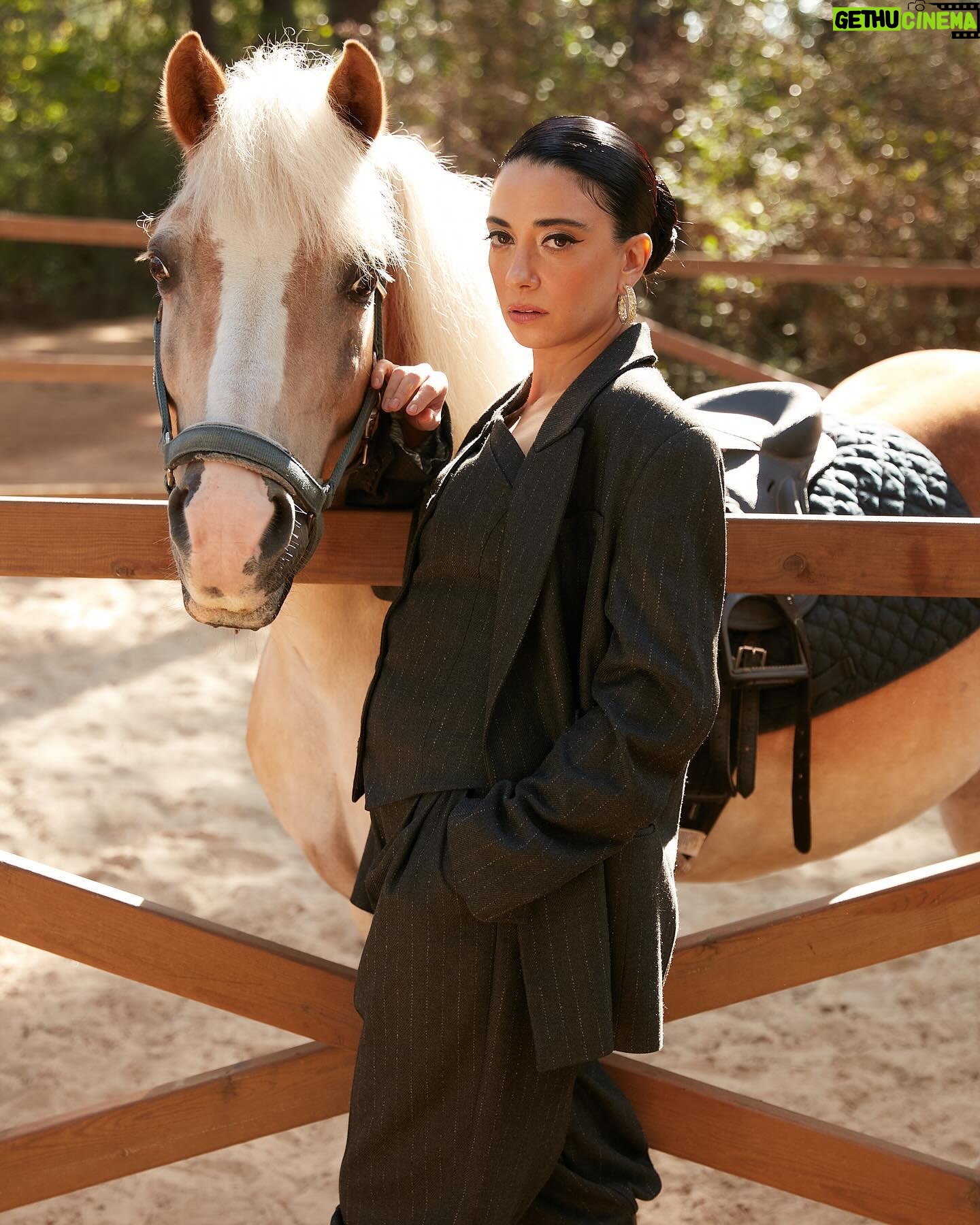 Ceren Yalazoğlu Karakoç Instagram - @allmagazine ‘in yeri bende hep özel kalacak…ilklerim oldunuz…Uzun yıllar nice çekimler yaparız umarım🤍 Ve sonsuz teşekkürlerim🥰 Yayın Direktörü : @meltemaydin_ofc Genel Yayın Yönetmeni ve Röportaj: @salihdevrim Fotoğraf: @biemre Moda Editörü: @cerenalist Makyaj : @hidayetkorkmaz_ Saç: @volkanbayarr Fotoğraf Asistanı : @sam0sahin Moda Editörü ekibi: @iremakadam @dilaraaasayarr @c.cerenkara @pinaatunuslu ❤️