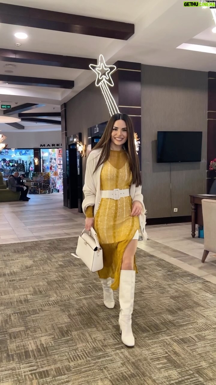 Cevahir Turan Instagram - Haftasonu Uludağ tatilimiz 🥰 @jollytur @karinnahoteluludag #işbirliği