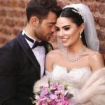 Cevahir Turan Instagram - 19.01.2019 Tam 5 yıl geçmiş ☺️ bu 5 yılı iki minik el ile taçlandırmışız ❤️❤️ Çok şükür. İyi ki ☺️❤️🧿 @arman.yildiz