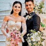 Cevahir Turan Instagram - 19.01.2019 Tam 5 yıl geçmiş ☺️ bu 5 yılı iki minik el ile taçlandırmışız ❤️❤️ Çok şükür. İyi ki ☺️❤️🧿 @arman.yildiz