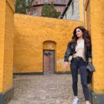 Cevahir Turan Instagram - Danimarka’nın küçük bir şehri Roskilde ☺️ #roskilde #denmark