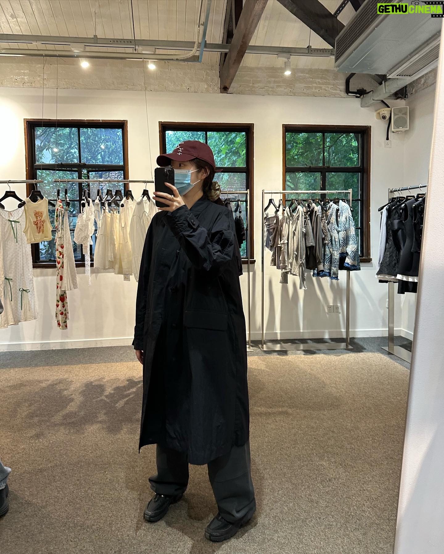 Cha Hee - 4.1K Likes - 고수랑 흑식초에 묘미를 알아버렸다ㅠ
나란여자 이젠 더이상 못먹는게 없다..