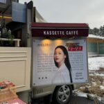 Cha Joo-young Instagram - 미치겠어 꾸꾸덜아.. 촬영이 이제 끝나서 고마운 인사가 늦었어요 붕어빵 스테이션 웬일이니 🐟🐟🐟 정말 너무 사랑이야 고마워요 우리 모든 스텝분들 팀 전체가 얼마나 좋아하셨는지 몰라요 🩵 정말 우리 꾸꾸들 최고다 사랑해 고마워 힘내서 열심히 할게요~😚 #원경 #꾸꾸 #현장에울려퍼지던그이름꾸꾸..