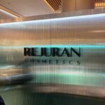Cha Ye-ryun Instagram - @rejuran.cos.official 리쥬란 코스메틱 첫 팝업 💚 날씨도 너무 좋은 오늘 저희 부부 백화점 나들이 다녀왔어요 🌿 잠실 롯데월드몰 1층 에서 5월6일 까지 해요~~ 너무 좋은 리쥬란 화장품 많은 분들 써보시라고 많은 이벤트 준비 하셨다고 하니~많이 많이 찾아 와주세요💖💖 @pharmaresearch_official @rejuran.official #리쥬란 #리쥬란코스메틱