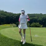 Cha Ye-ryun Instagram - 사랑하는 사람들과 라운딩은 언제나 행복😍⛳️ 날씨가 너무 좋아서 또 행복 💕 너무 예쁜 골프복은 @creve9_golf_official #크리브나인 🍀