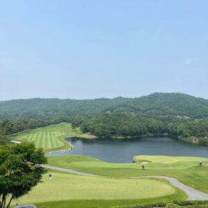 Cha Ye-ryun Instagram - 사랑하는 사람들과 라운딩은 언제나 행복😍⛳️ 날씨가 너무 좋아서 또 행복 💕 너무 예쁜 골프복은 @creve9_golf_official #크리브나인 🍀